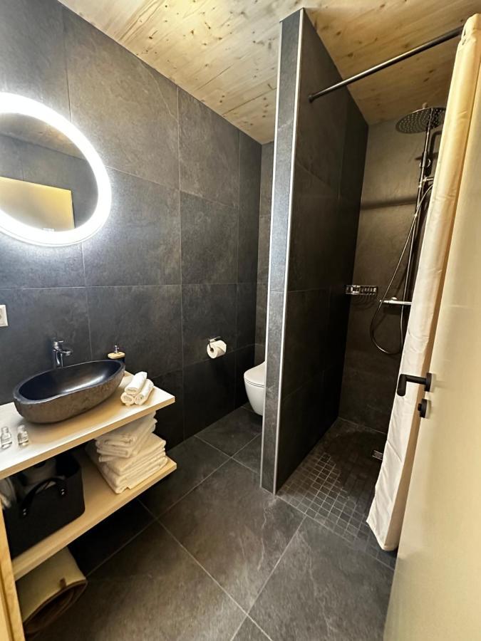 Chambres D'Hotes Les Louettes A Sapinhaut Canton Du Valais Saxon Exteriér fotografie